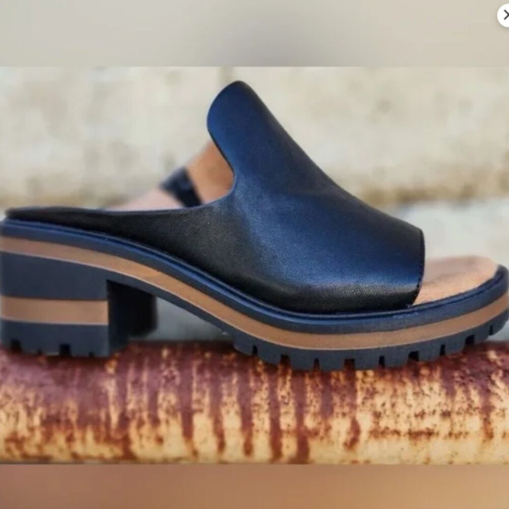 EUC SALVIA HARPER BLACK PEBBLE SANDAL- WOMENS SZ 37